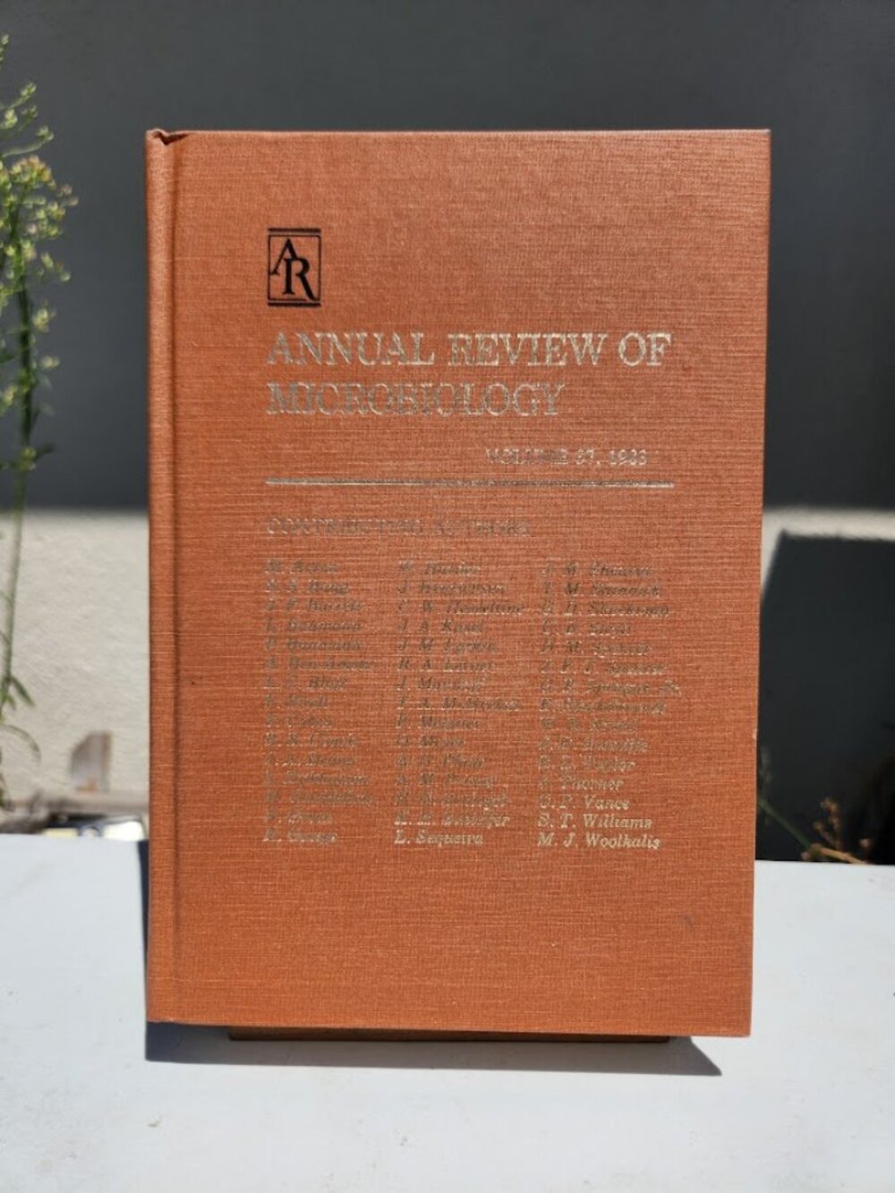 Annual Review of Microbiology Volume 37, 1983 Annual Reviews Hardcover Book Scie